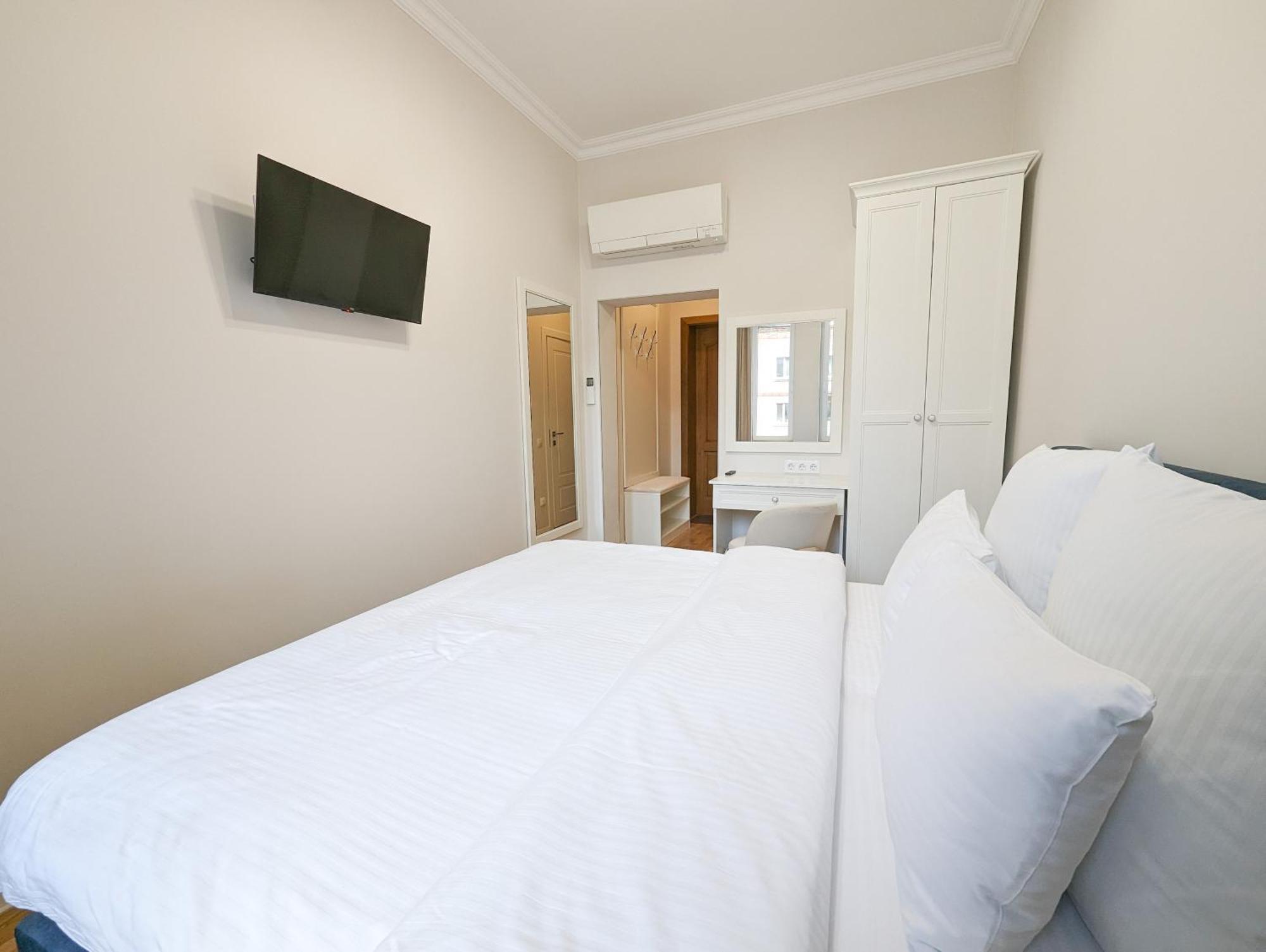 Kyiv Honchara Hotel الغرفة الصورة